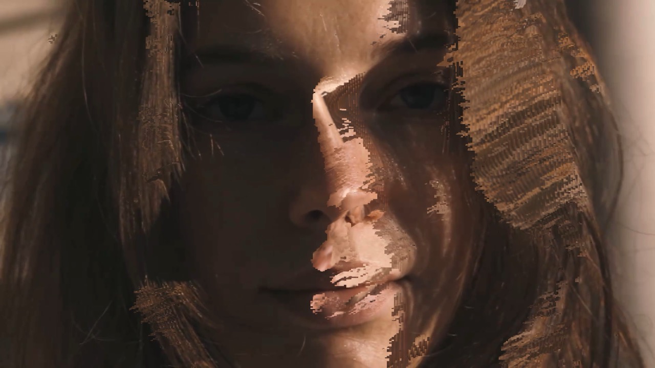 The Data Mosh effect applied to the reference frame